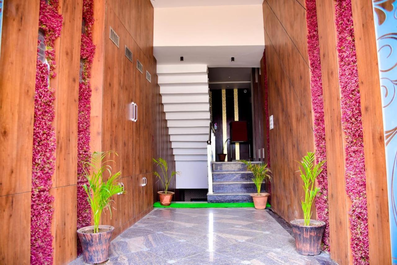 Hotel Olive Crown Λάκναου Εξωτερικό φωτογραφία